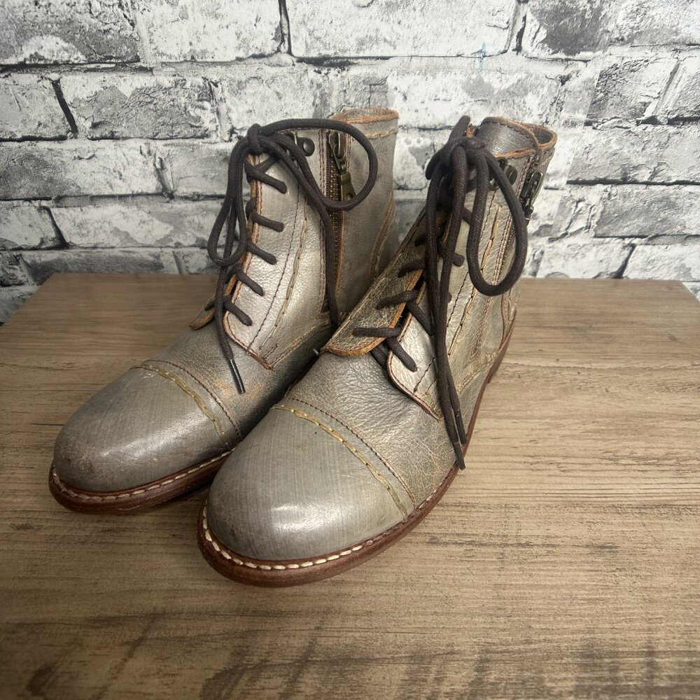 EUC Bed | Stu Women's Lisa Leather Combat Boots Size 8.5
